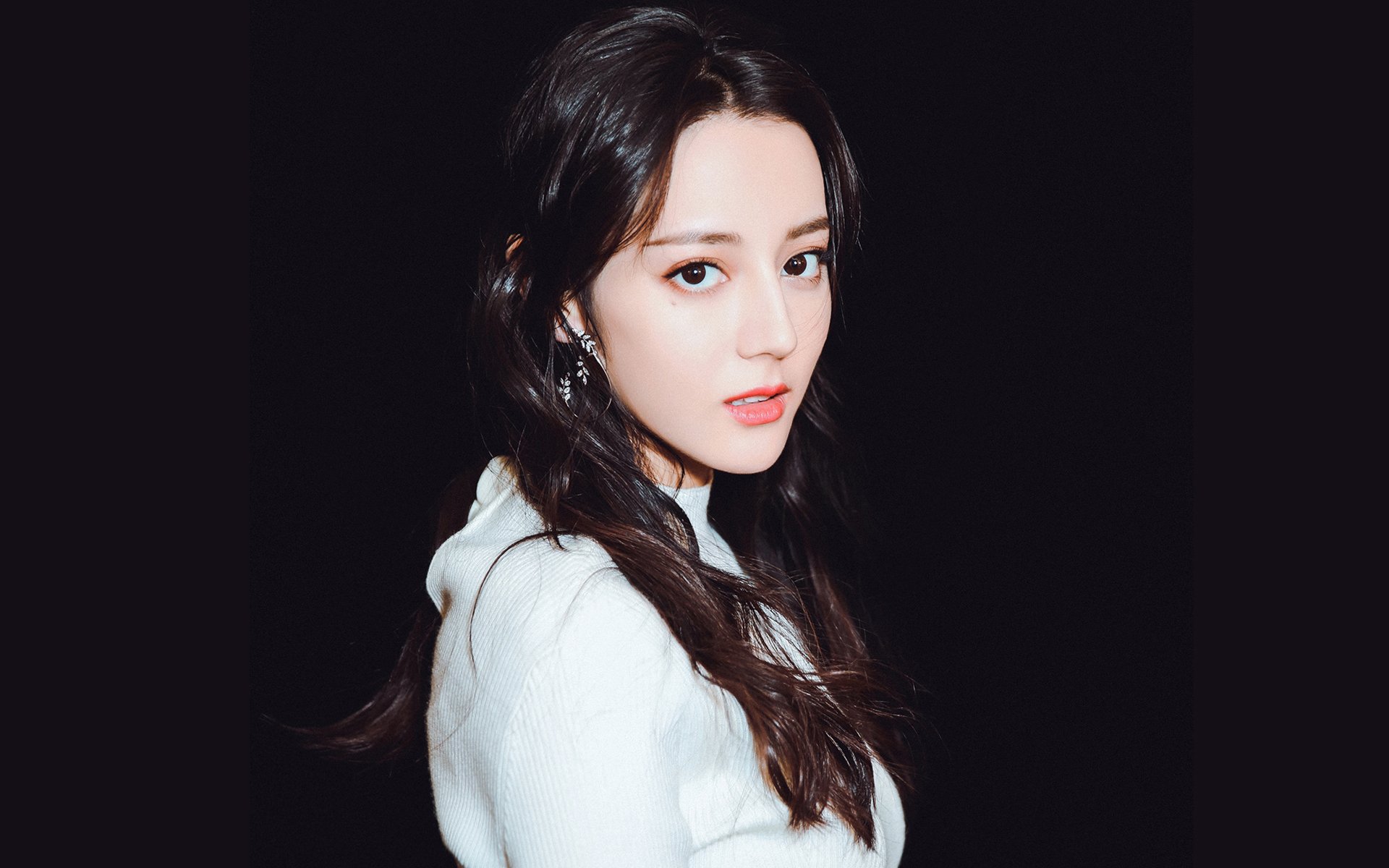 九游9游-女子足球裁判员培训体系完善提升赛事判罚质量,足球女裁判搞笑视频